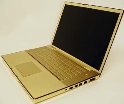 Aplle on Macbook Pro In 24 Carat Gold   Itech News Net