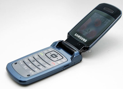 samsung-sgh-j408-3g-clamshell-4.jpg
