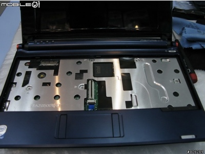 acer-aspire-one-disassembled.jpg