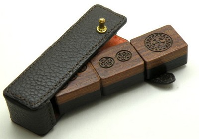 bronon-mahjongdisk-usb-flash-drive-1.jpg