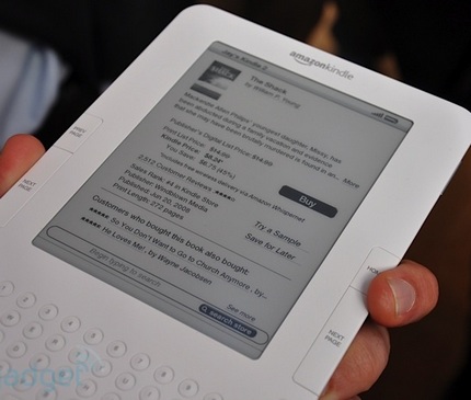 amazon-kindle-2-hands-on-1.jpg