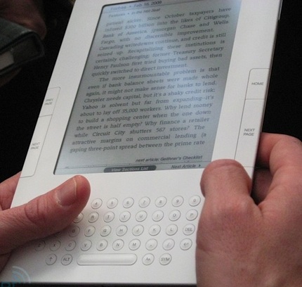amazon-kindle-2-hands-on-4.jpg