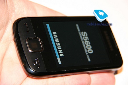 samsung-gt-s5600-touchscreen-phone-3.jpg