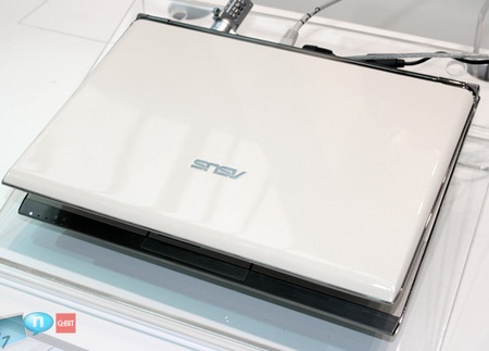 asus-eee-pc-s121-at-the-cebit-2009-1.jpg