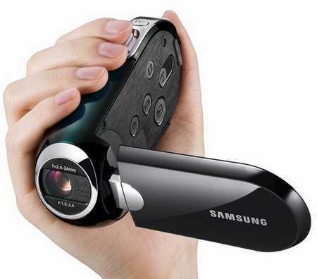 samsung-smx-c14-and-smx-c10-touch-of-color-camcorders-4 samsung-smx-c14-and-smx-c10-touch-of-color-camcorders-4