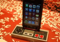 DIY NES Controller iPhone Dock with iphone