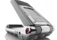 Vertu Constellation Ayxta Flip Phone top