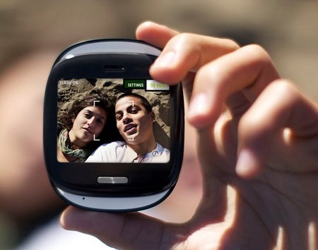 Microsoft KIN ONE on hand camera