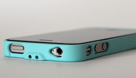Surc iPhone Case doubles as Universal Remote angle
