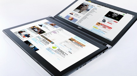 Acer ICONIA 6120 Dual-Screen Touchbook 1