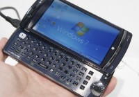 NTT DoCoMo Fujitsu LOOX F-07C Windows 7 Handset live