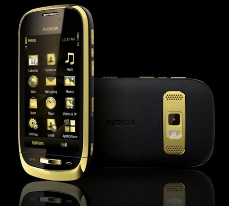 Nokia Oro with Premium Leather Back and 18 carat Gold Plating dark