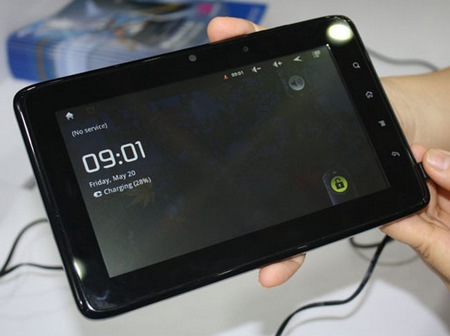 MSI WindPad Enjoy 10 and WindPad Enjoy 7 Android Tablets on hand 1