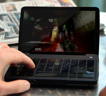 Razer Switchblade Concept Powered by Atom in use