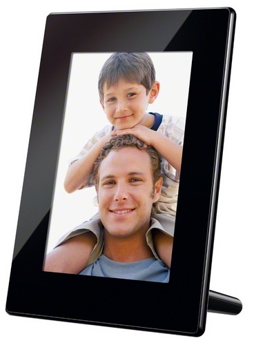 Sony S-Frame DPF-HD700 Digital Photo Frame supports Full HD Video playback