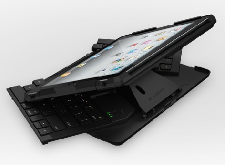 Logitech Fold-Up Keyboard for iPad 2 unfolding