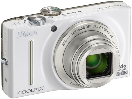 Nikon CoolPix S8200 Compact Camera with 14x Optical Zoom white