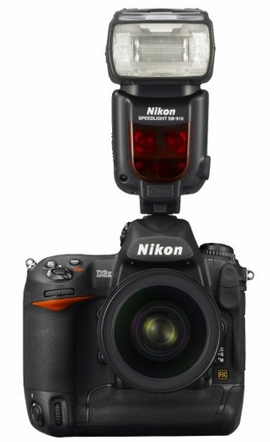 Nikon Speedlight SB-910 DSLR Flash on camera front