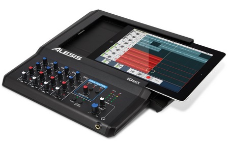 Alesis iO Mix 4-Channel Mixer Recorder for iPad ipad sloting