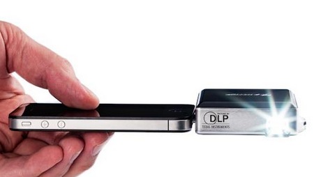 Aiptek MobileCinema i50D pico projector dongle for ios devices in use Aiptek MobileCinema i50D pico projector dongle for ios devices in use