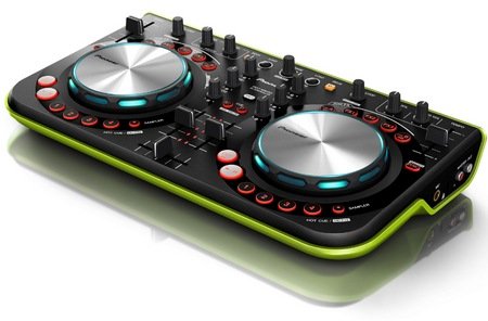 Pioneer DDJ-WeGO Affordable, Compact DJ Controller green