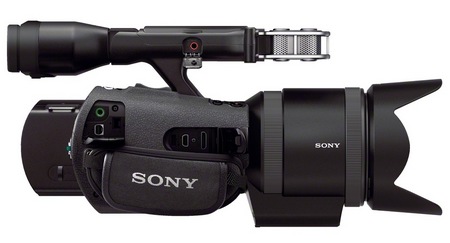 Sony Handycam NEX-VG30H Interchangeable Lens Camcorder SELP-18200 E PZ Lens side Sony Handycam NEX-VG30H Interchangeable Lens Camcorder SELP-18200 E PZ Lens side