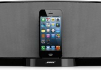 Bose SoundDock Series III Lightning Speaker Dock front