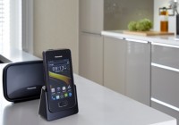 Panasonic KX-PRX120 Cordless Home Phone runs Android 4.0 ICS with answering machine