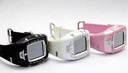 phenom-stylista-watch-phone.jpg
