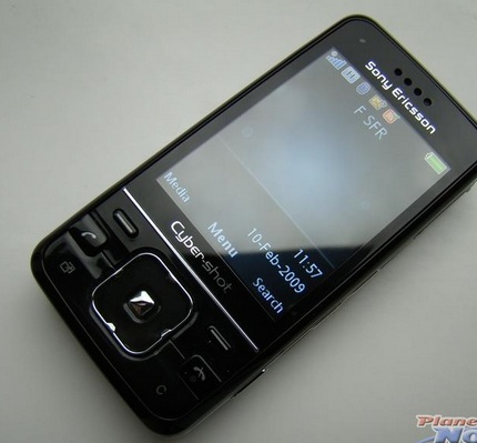 sony-ericsson-c903-cyber-shot-hands-on-shots-9.jpg